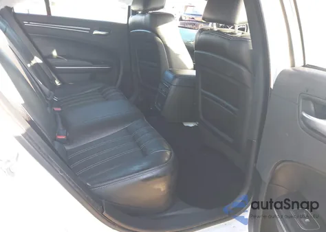 2021 Chrysler 300 300S z USA, uszkodzony, nr VIN 2C3CCABG1MH595841